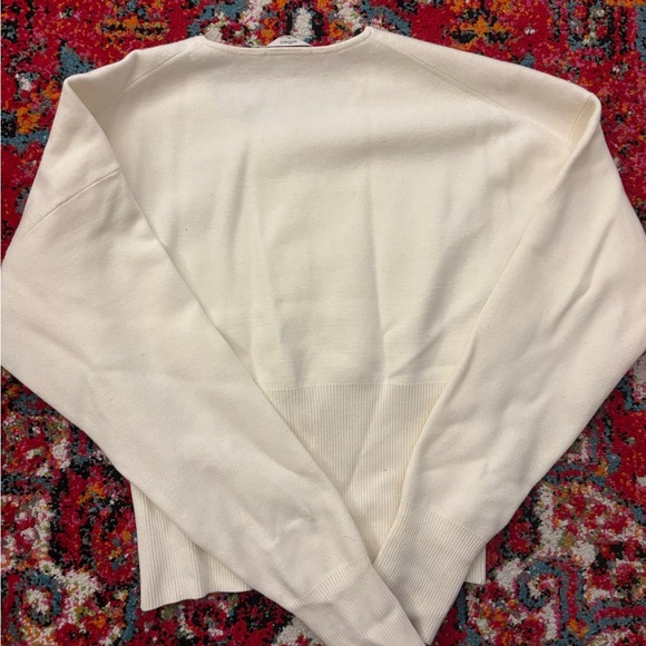 Aritizia Golighty Cardigan (light birch) - Picture 5 of 7